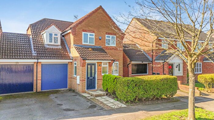 3 Bedroom Detached House For Sale In Blanchland Circle, Monkston, Milton Keynes, MK10