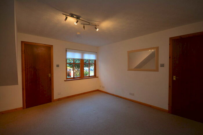 2 Bedroom Ground Flat To Rent In King Duncans Gardens, Raigmore, Inverness, IV2