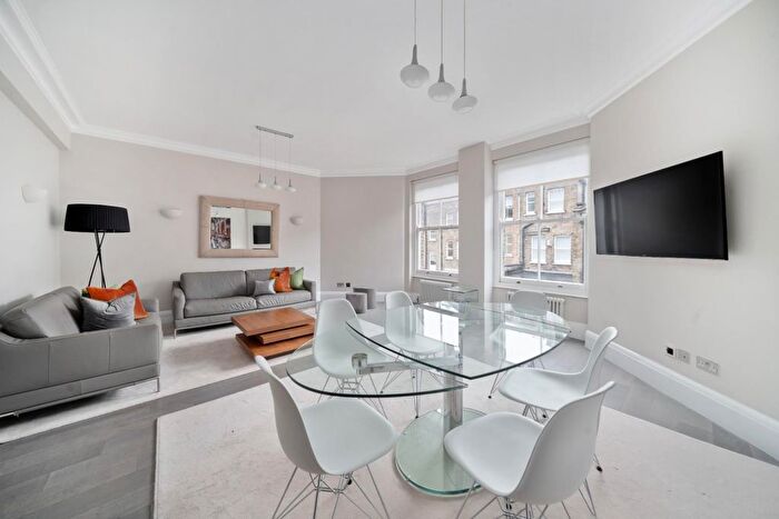 2 Bedroom Flat For Sale In Basil Street, Knightsbridge, SW3