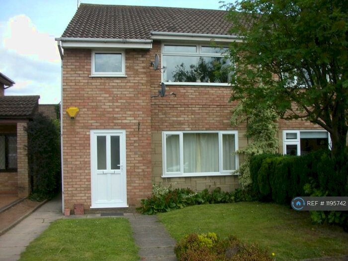 1 Bedroom Flat To Rent In Grant Close, Kingswinford, DY6