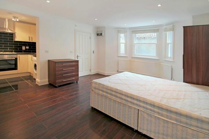 Studio To Rent In Hana Mews, Goulton Road, London, E5