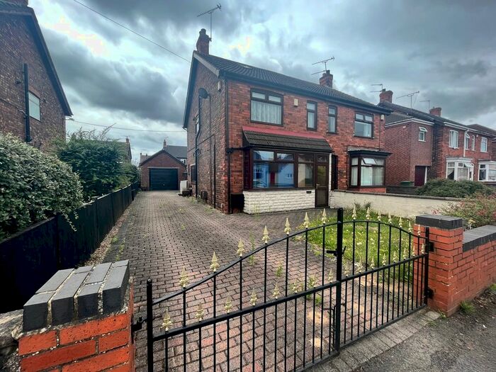 3 Bedroom Semi-Detached House To Rent In Rowland Road, Scunthorpe, DN16