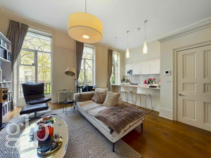 1 Bedroom Flat To Rent In Bloomsbury Square, Bloomsbury . A, WC1