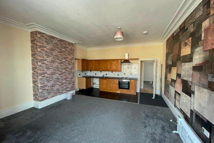 2 Bedroom Flat To Rent In Station Road, Blackpool, FY4