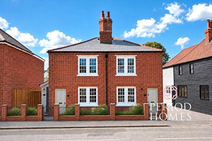 3 Bedroom Character Property For Sale In Laurelcote Mews, High Street, Ingatestone, CM4