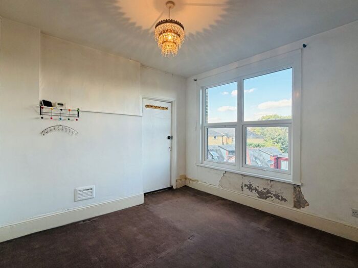 3 Bedroom Flat To Rent In Sydenham Road, London, SE26