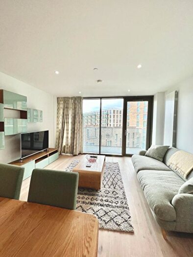 2 Bedroom Flat To Rent In Admiralty Avenue, London, E16