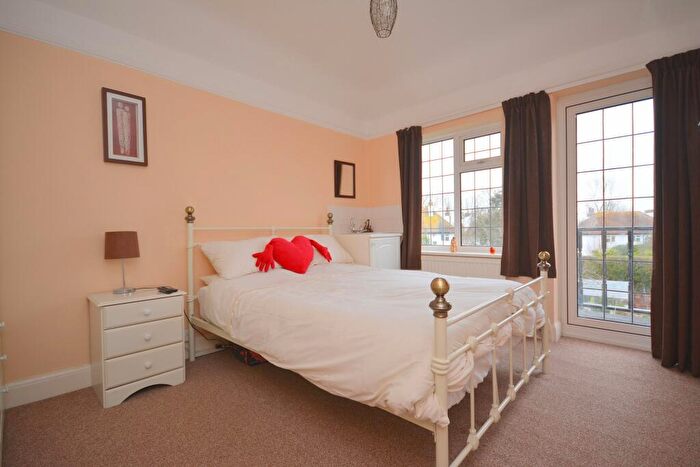 4 Bedroom Detached House For Sale In Northdown Park Road, Margate, CT9