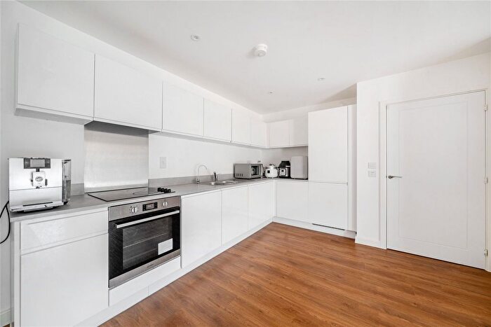 2 Bedroom Flat For Sale In Spitfire Chase, Walton-On-Thames, Surrey, KT12