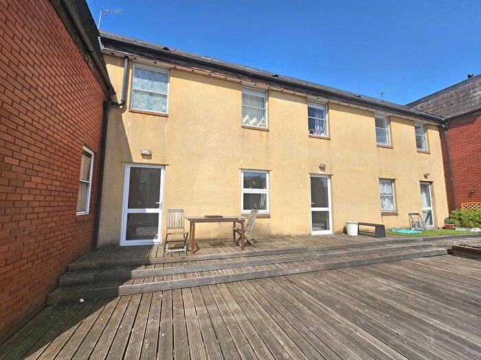 2 Bedroom Apartment To Rent In Stokes Croft, Bristol, BS1