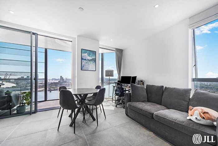 1 Bedroom Flat For Sale In Dollar Bay, London, E14