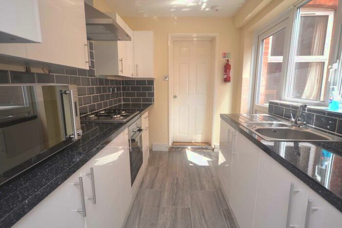 5 Bedroom Terraced House To Rent In Blenheim Road, Reading, RG1
