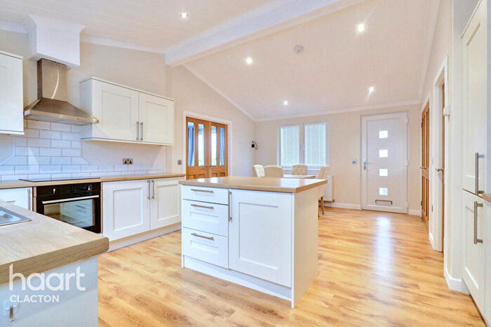 2 Bedroom Detached Bungalow For Sale In Oakleigh Residential Park, Clacton-on-Sea, CO16