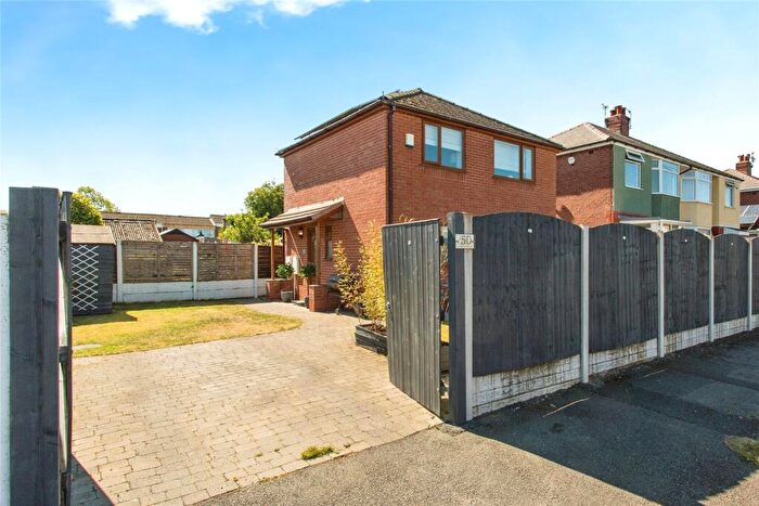 2 Bedroom Detached House For Sale In Hillcrest Avenue, Preston, Lancashire, PR2