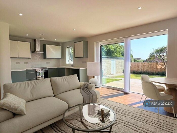 2 Bedroom Flat To Rent In Longfleet Road, Poole, BH15