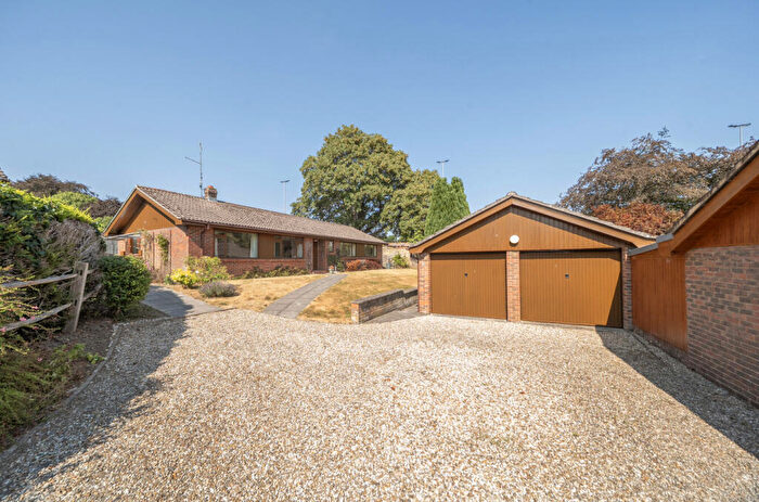 3 Bedroom Bungalow For Sale In Pickett Lane, Yeovil, Somerset, BA21