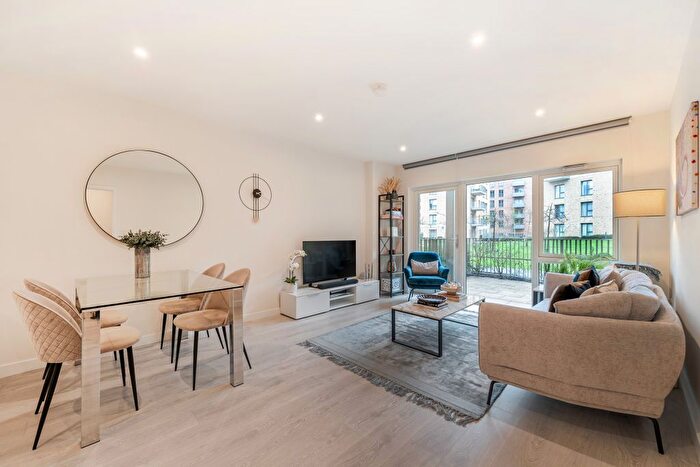 1 Bedroom Flat To Rent In Yarrow Apartments, Bittacy Hill, London, NW7