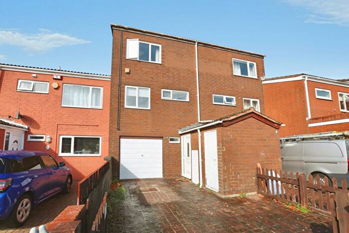 3 Bedroom Terraced House For Sale In Yewside, Gosport, PO13