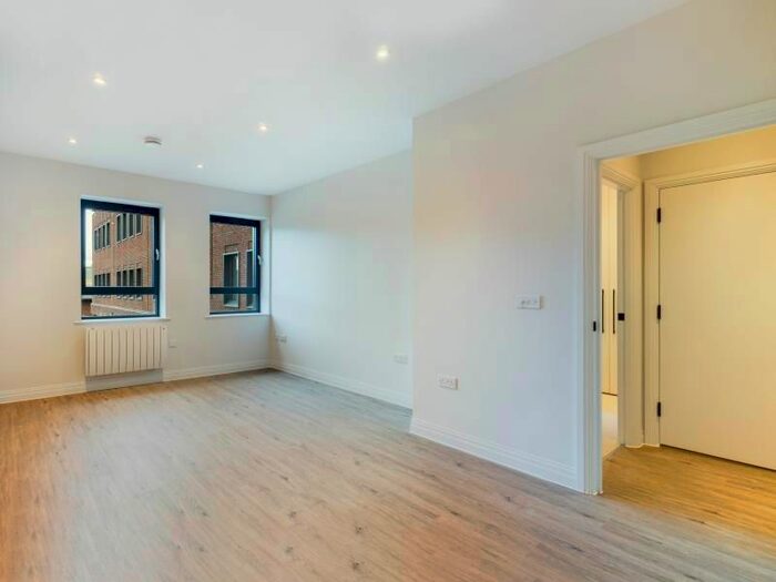 1 Bedroom Flat To Rent In Ashwood House (Lumina), Pembroke Broadway, Camberley, GU15