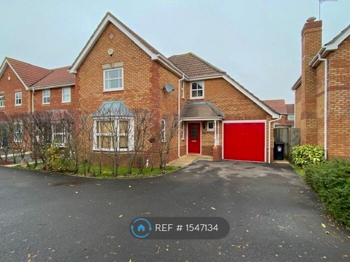 4 Bedroom Detached House To Rent In Seagrim Road, Bournemouth, BH8