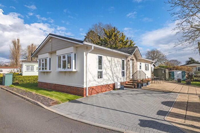 2 Bedroom Mobile Home For Sale In Willows Riverside Park, Windsor, SL4