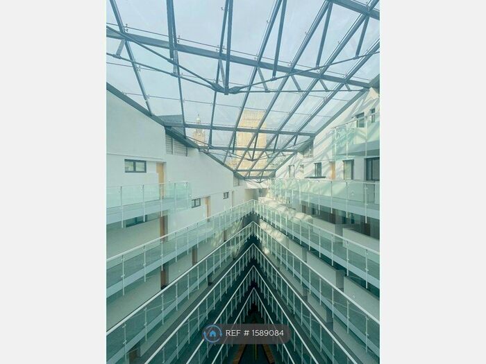 2 Bedroom Flat To Rent In Mann Island, Liverpool, L3