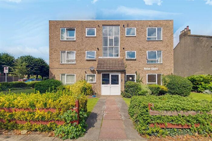 1 Bedroom Flat To Rent In Croydon Road, London, SE20