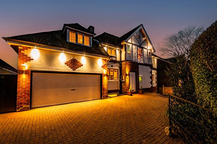 4 Bedroom Detached House For Sale In Hillcourt Road, Romiley, Stockport, SK6