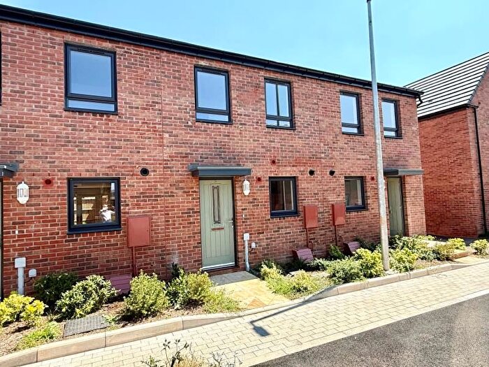 2 Bedroom End Terrace House To Rent In Squires Road, Yate, Bristol, BS37