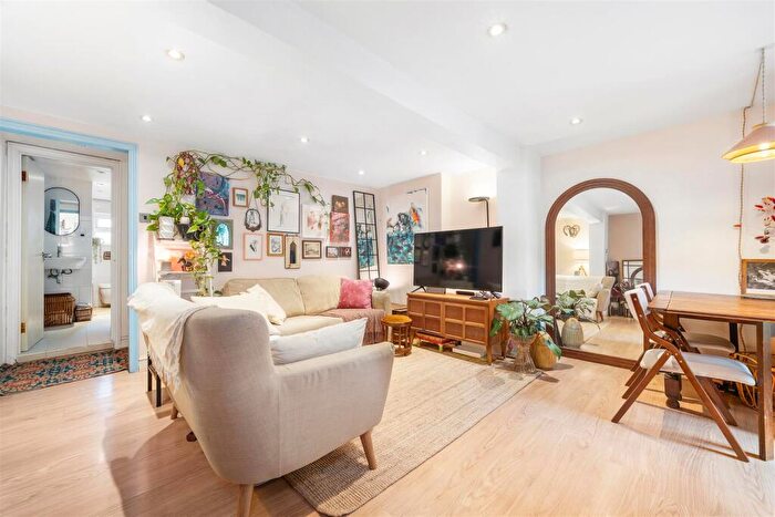 2 Bedroom Flat For Sale In Norwood High Street, West Norwood, SE27