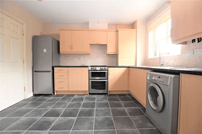 2 Bedroom Flat To Rent In Neville Road, Croydon, CR0