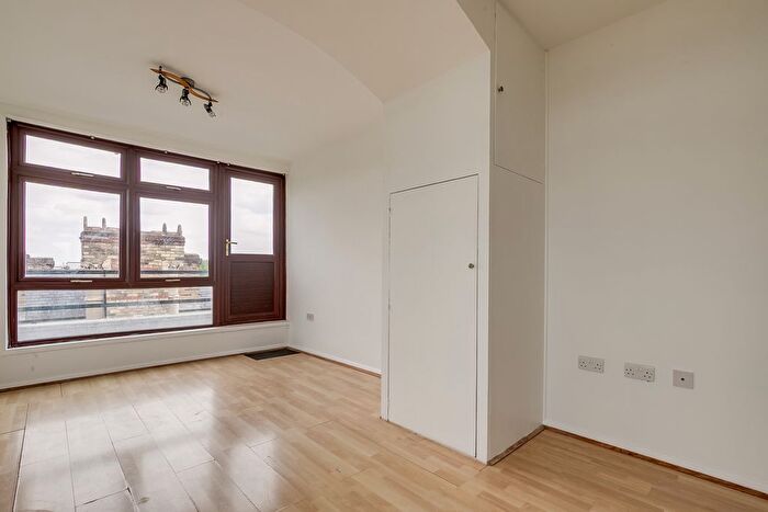 Studio To Rent In Shelburne Court, Carlton Drive, Wandsworth, SW15