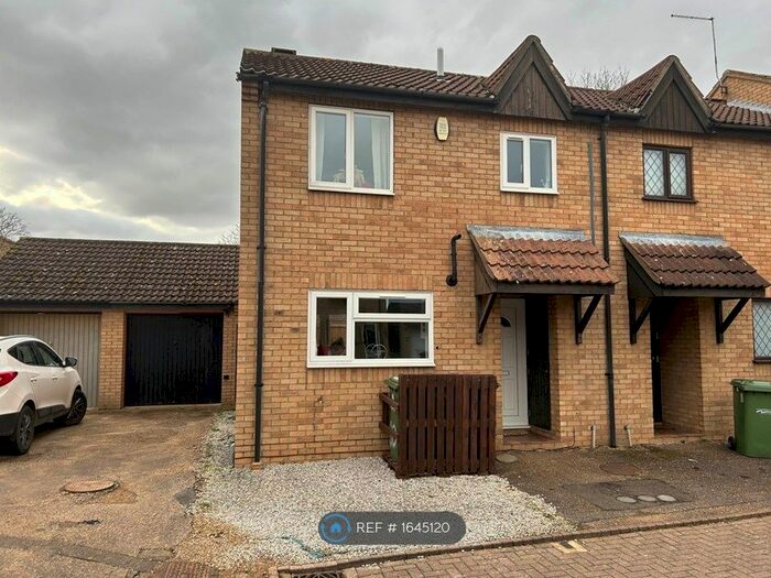 2 Bedroom End Of Terrace House To Rent In Linnet, Peterborough, PE2