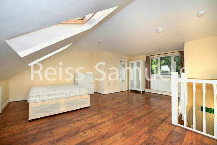 6 Bedroom Semi Detached House To Rent In Ambassador Square, Isle Of Dogs, Canary Wharf, London, E14