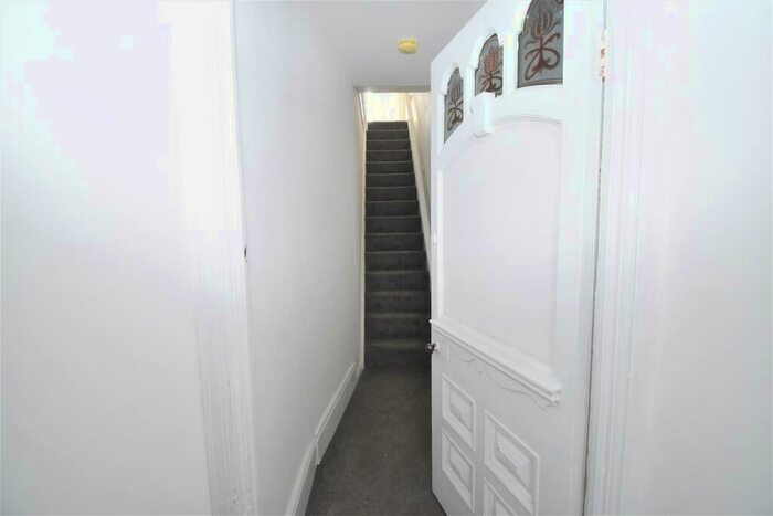 Flat To Rent In Shuttle Street, Tyldesley, Manchester, M29