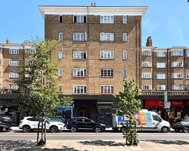 1 Bedroom Flat To Rent In The High Parade, Streatham High Road, London, SW16