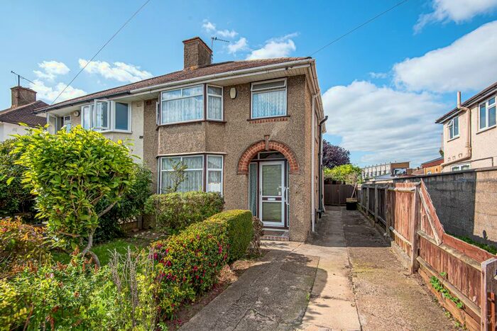 3 Bedroom Semi-Detached House To Rent In Dodgson Road, East Oxford, OX4