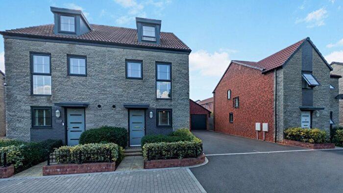3 Bedroom Property For Sale In Taylor Crescent, Yate, Yate, BS37