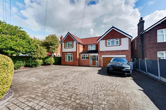 5 Bedroom Detached House For Sale In Crewe Road, Sandbach, CW11