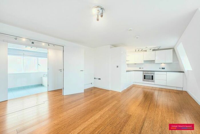 2 Bedroom Flat To Rent In Marylebone High Street, London, W1U