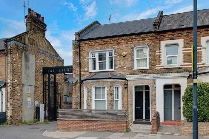 1 Bedroom Flat For Sale In Kilburn Lane, North Kensington, W10