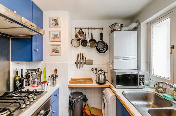 1 Bedroom Flat To Rent In Sandwich Street, Bloomsbury, London, WC1H