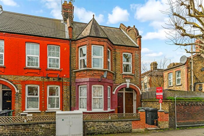 2 Bedroom Maisonette For Sale In Morieux Road, Leyton, E10