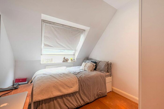 2 Bedroom Flat To Rent In Daleham Gardens, Hampstead, London, NW3