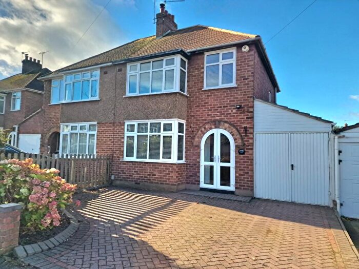 3 Bedroom Semi Detached House To Rent In Summerton Road, Whitnash, Leamington Spa, Warwickshire, CV31