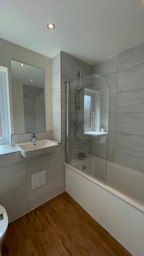 2 Bedroom Flat To Rent In Llantrisant Road, Cardiff, CF5