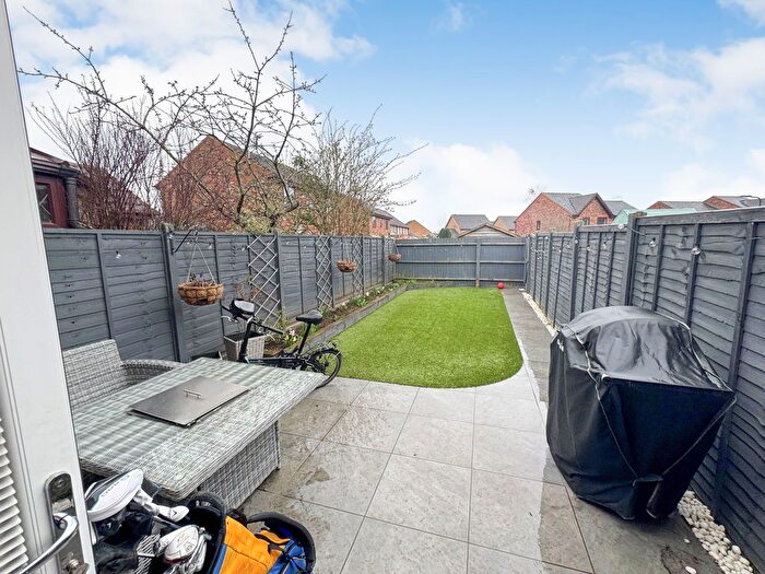 3 Bedroom Terraced House For Sale In Great Portway, Great Denham, MK40