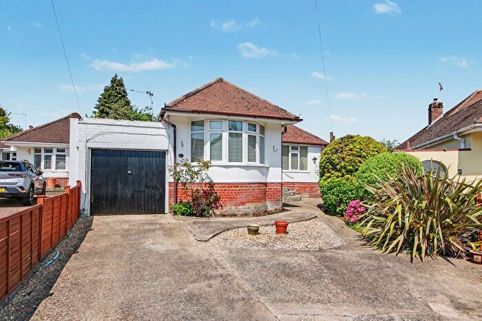3 Bedroom Detached Bungalow For Sale In Weston Crescent, Harefield, SO18