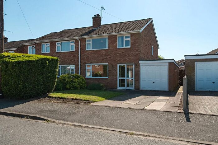 3 Bedroom Semi Detached House For Sale In Chapel Road, Kempsey, WR5