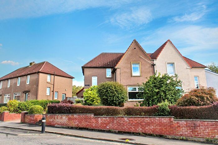 3 Bedroom Semi Detached House For Sale In Deerpark, Sauchie, FK10